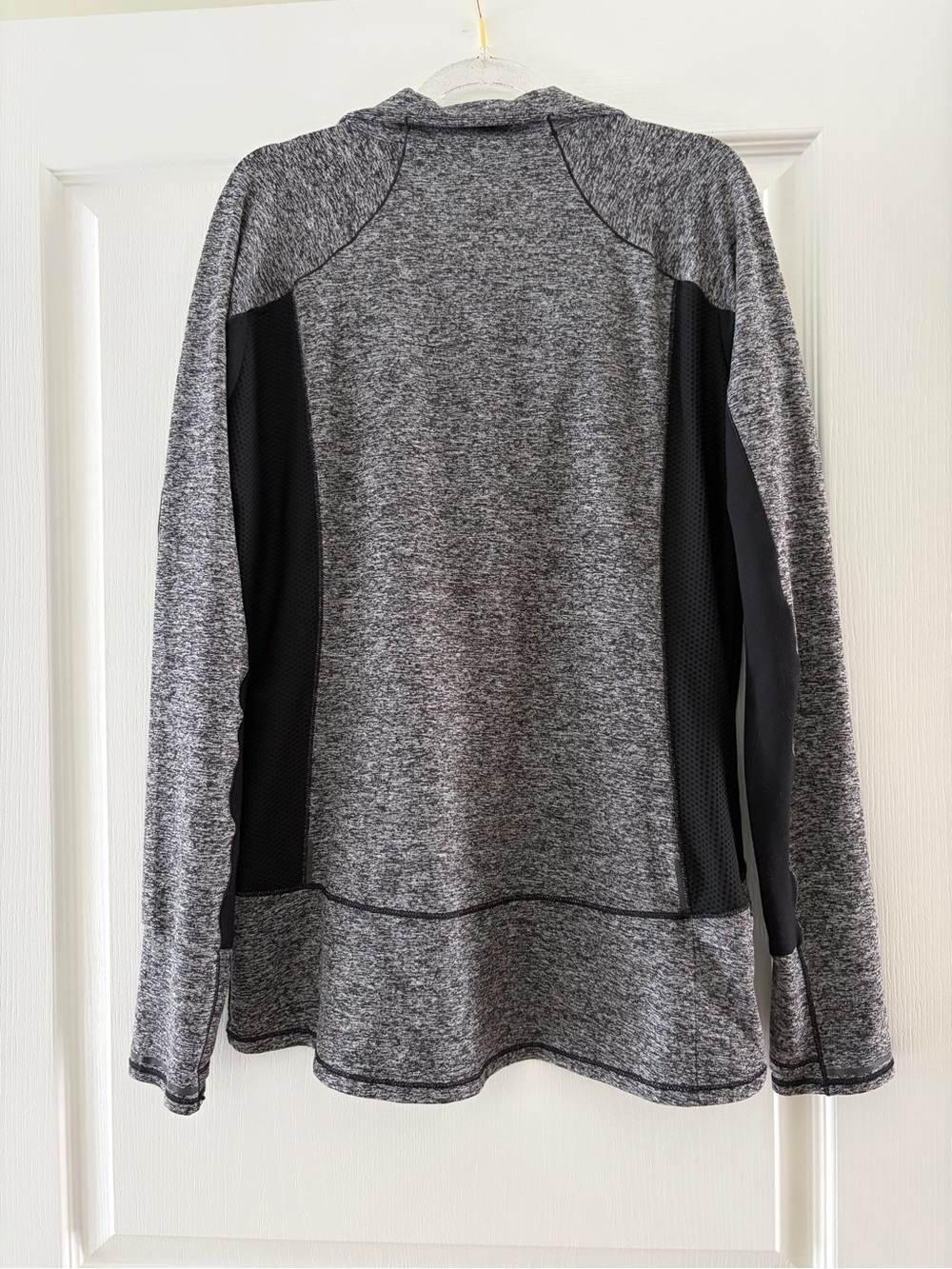 Athleta gray and black zip pullover size medium - Picture 4 of 10